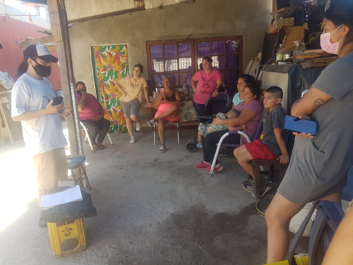 ELomasdezamora's tweet photo. Educación Popular Lomas de Zamora - ACTIVIDADES

En estas semanas formamos áreas y merenderos de nuestro distrito, sobre la estafa del acuerdo con el FMI y la CONSULTA POPULAR por el acuerdo del gobierno con el FMI

#LasEstafasNOsePAGAN #BarriosdePie #LibresdelSur #educacion #FMI https://t.co/evKsmprfjO
