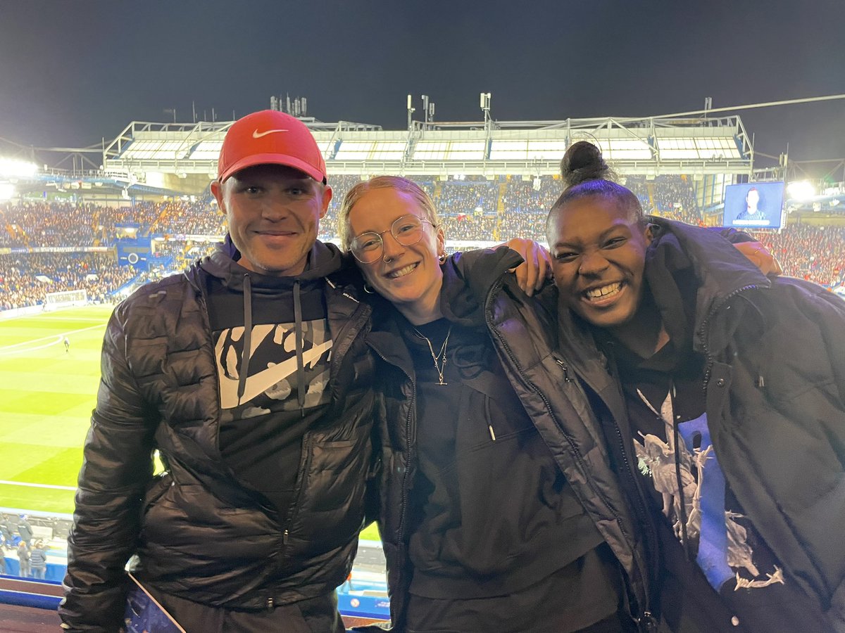 johnmcavoy2's tweet photo. It’s always lovely to share an evening with @ceylonandi and the young people at @FBeyondBorders 

#ChelseaLille #ChampionsLeague https://t.co/cUEzJq3yEV