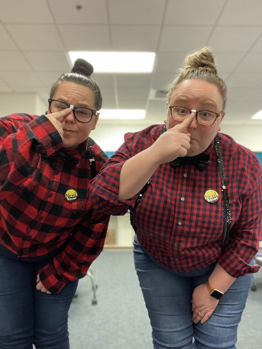 MsLBarrett's tweet photo. #NerdAlert #Twosday https://t.co/U9lwkWCug9