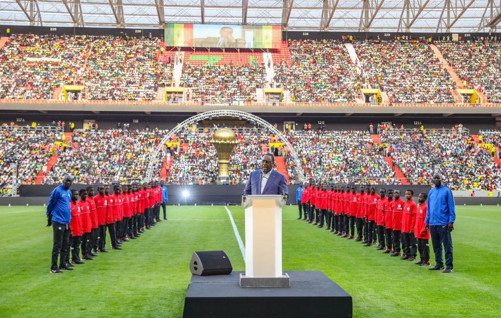 PR_Senegal's tweet photo. Le chef de l’Etat @Macky_Sall a inauguré ce mardi 22 février 2022 le Stade du Sénégal de Diamaniadio. 
Ce joyau qui porte désormais le nom de l’ancien Président Me Abdoulaye Wade est une infrastructure offerte en cadeau à la jeunesse sénégalaise. https://t.co/9IHu8N7lAY