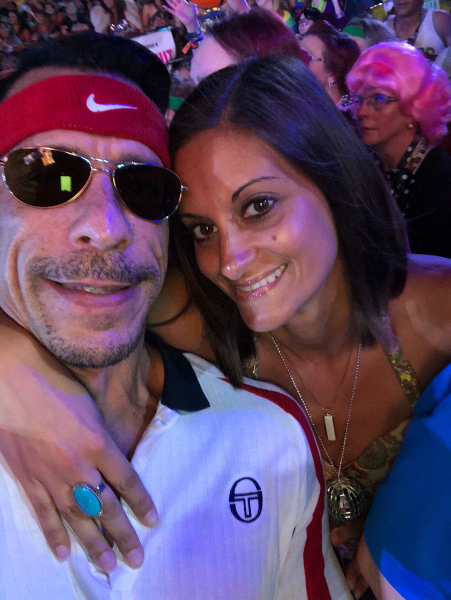 LisaCapitelli's tweet photo. Booked and ready for another @NKOTB cruise 🚢💕🎉🍹 Can’t wait to get back on that boat!! 
@DonnieWahlberg @dannywood @joeymcintyre @JonathanRKnight 
Jordan Knight https://t.co/AvlW29gNhu