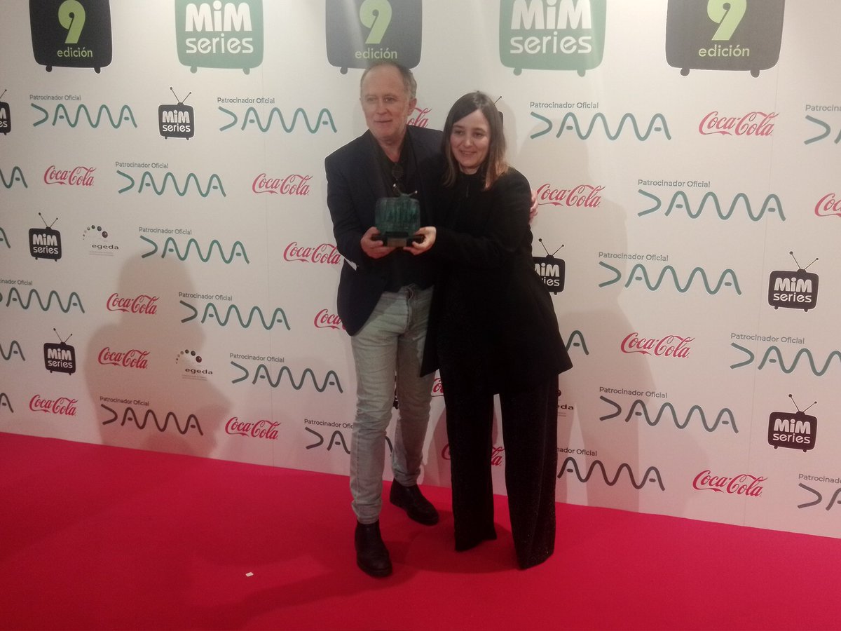 🏆 El Premio DAMA Mejor Serie de Comedia es para...
#Nasdrovia
Una serie original <a href="/MovistarPlus/">Movistar Plus+</a> producida en colaboración con <a href="/globomedia/">Globomedia</a> (<a href="/themdpstudio/">The Mediapro Studio</a>)

#PremiosMiMseries
#MiMseries