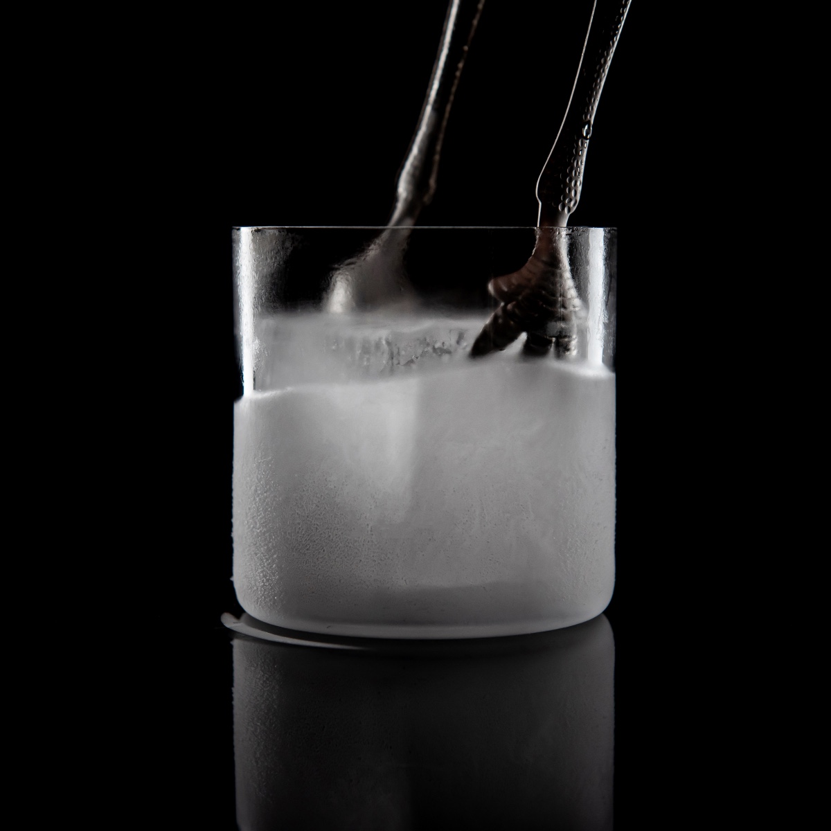 pigtailcocktail's tweet photo. Only at #PigtailCocktail: our #Negroni Cristal features a balanced combination of Gin Mare gin, blanc vermouth and Luxardo Bitter Bianco. https://t.co/rChlWBCDMn
