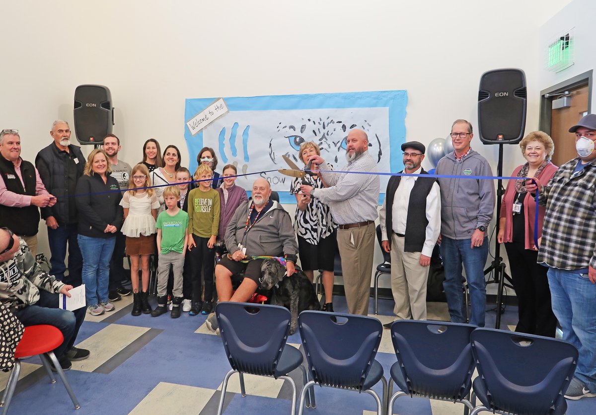 The Silver Summit Snow Leopards celebrated as they cut the ribbon on their expanded elementary school! This enlarged space allows the school to further their unique blended learning environment focused on STEAM that combines digital content with face-to-face instruction.