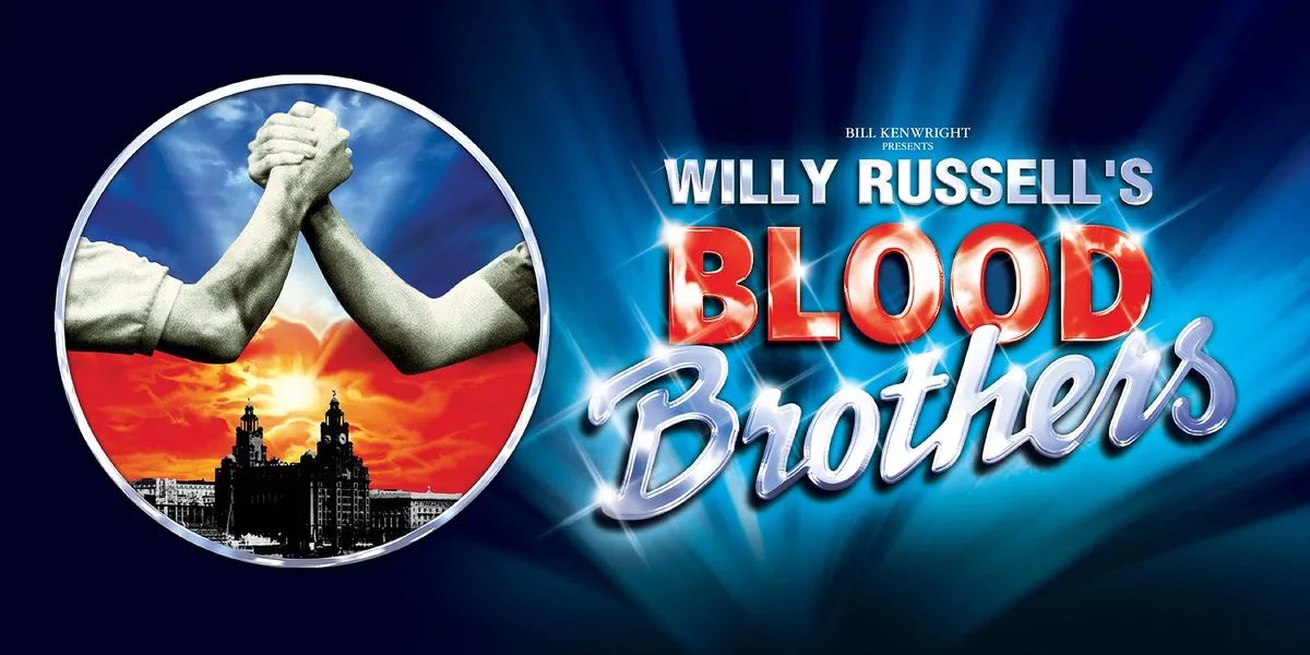 lele1102's tweet photo. Can’t believe how good #bloodbrothers was today! I’ve been waiting about 4 years to see it after doing it for GCSEs and it did not disappoint🙈#palacetheatre #manchester https://t.co/YhhwnRbPcS