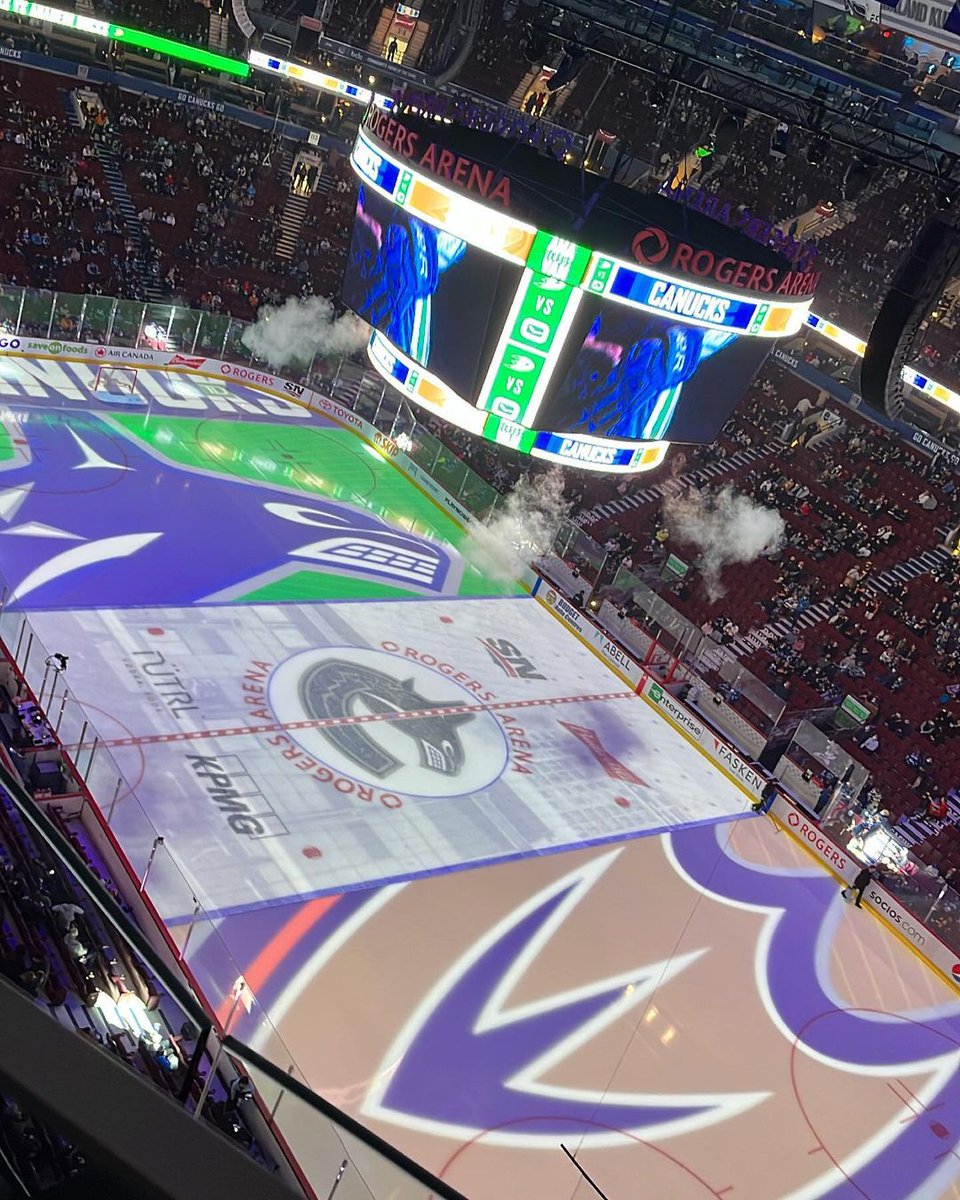 evolutiongoc's tweet photo. Go Canucks Go 🏒🥅
The Evolution team had a blast enjoying the suite life at the #Canucks game over the long weekend.
The home team wasn’t successful with their duck hunt but they fought hard till the end!
🦆🐳
Thank you Ben and Gwen for an amazing time! #evolutiongroup https://t.co/Kzeu0hDMva