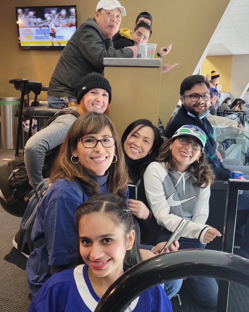 evolutiongoc's tweet photo. Go Canucks Go 🏒🥅
The Evolution team had a blast enjoying the suite life at the #Canucks game over the long weekend.
The home team wasn’t successful with their duck hunt but they fought hard till the end!
🦆🐳
Thank you Ben and Gwen for an amazing time! #evolutiongroup https://t.co/Kzeu0hDMva