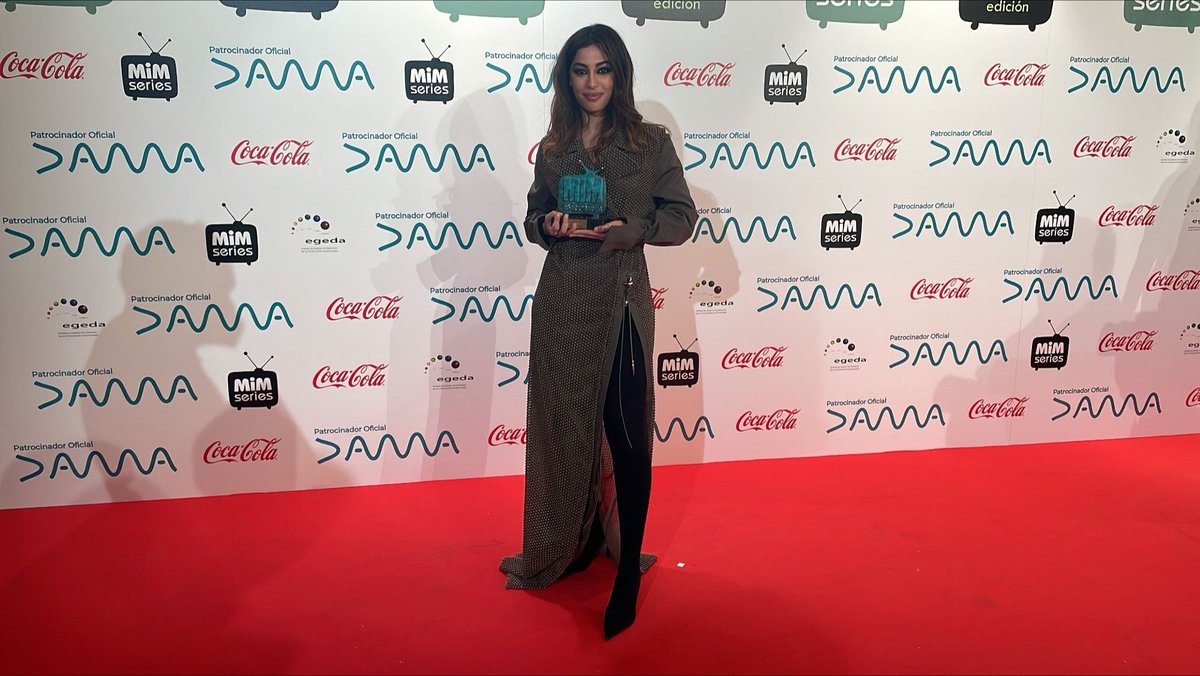 🏆 El Premio Nuevo Talento Coca-Cola de la novena edición de #MiMseries para Mina El Hammani

#PremiosMiMseries