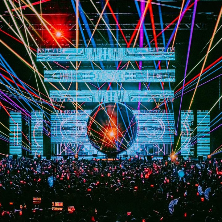 SIMshows's tweet photo. 🚨TICKET CONTEST🚨

Subtronics brings the “Fractal” tour to the @ArmoryMn on Saturday 3/12

Support by: Boogie T, Level Up, G-Space &amp; SMITH

Visit https://t.co/cqUiIzVzqO for Ticketing &amp; Premium Experience Options

🎫For a chance to win a pair of tickets to the show:
#LIKE &amp; RT https://t.co/SVOP8q4w92