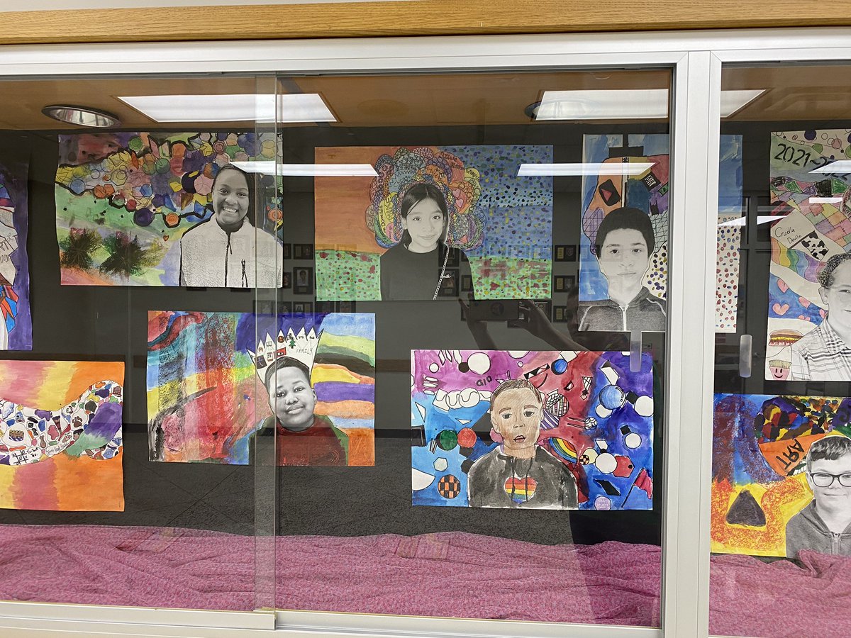 MsPelto's tweet photo. Congrats to these amazing CIMS artists for being featured prominently in our school’s main entrance. #mspeltoart #cimsart @CrestonIMS https://t.co/Fq2SPMkgWl