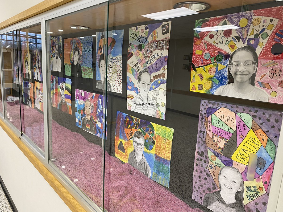MsPelto's tweet photo. Congrats to these amazing CIMS artists for being featured prominently in our school’s main entrance. #mspeltoart #cimsart @CrestonIMS https://t.co/Fq2SPMkgWl