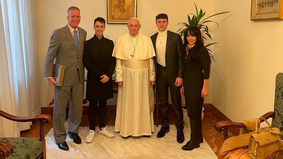 AgenciaTelam's tweet photo. Francisco designó a una argentina, teóloga del pueblo, en un puesto clave

✍️ Lucas Schaerer 

https://t.co/Fs0qtDFT2N https://t.co/ycTbMHsF4M