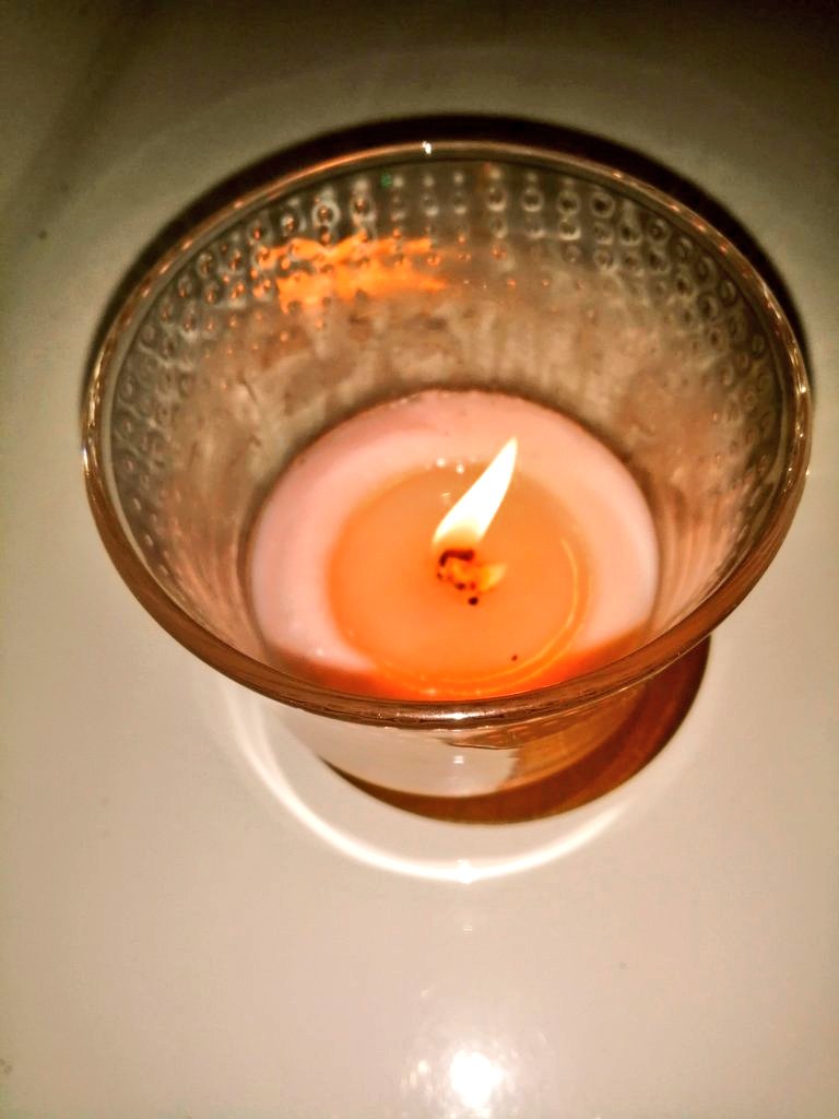 #VoorStijn Ik zag hem 1 keer live in #dezevendedag. Blown away. Veel troost voor zijn familie. ❤️ Nalatenschap. Laat dichten weer hip worden door Stijn.
Sterkte voor de familie.