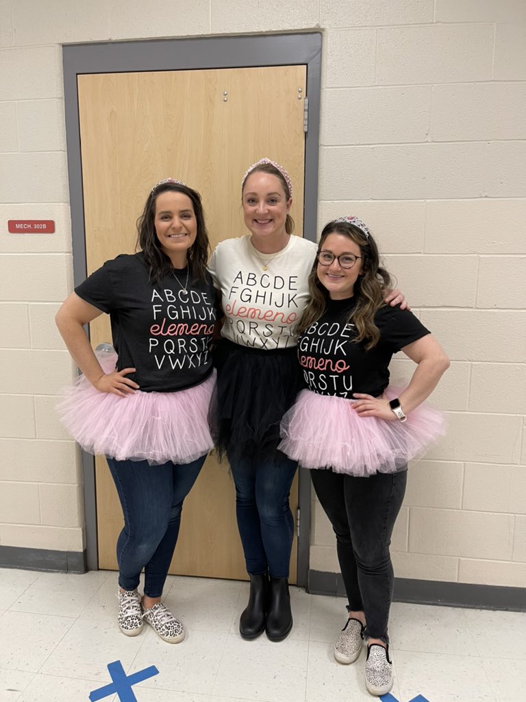 Twinning on a Twosday #besties #creeklife <a href="/RachelRenik/">Rachel Renik</a> <a href="/MrsMay_SCE/">Mrs. May</a>