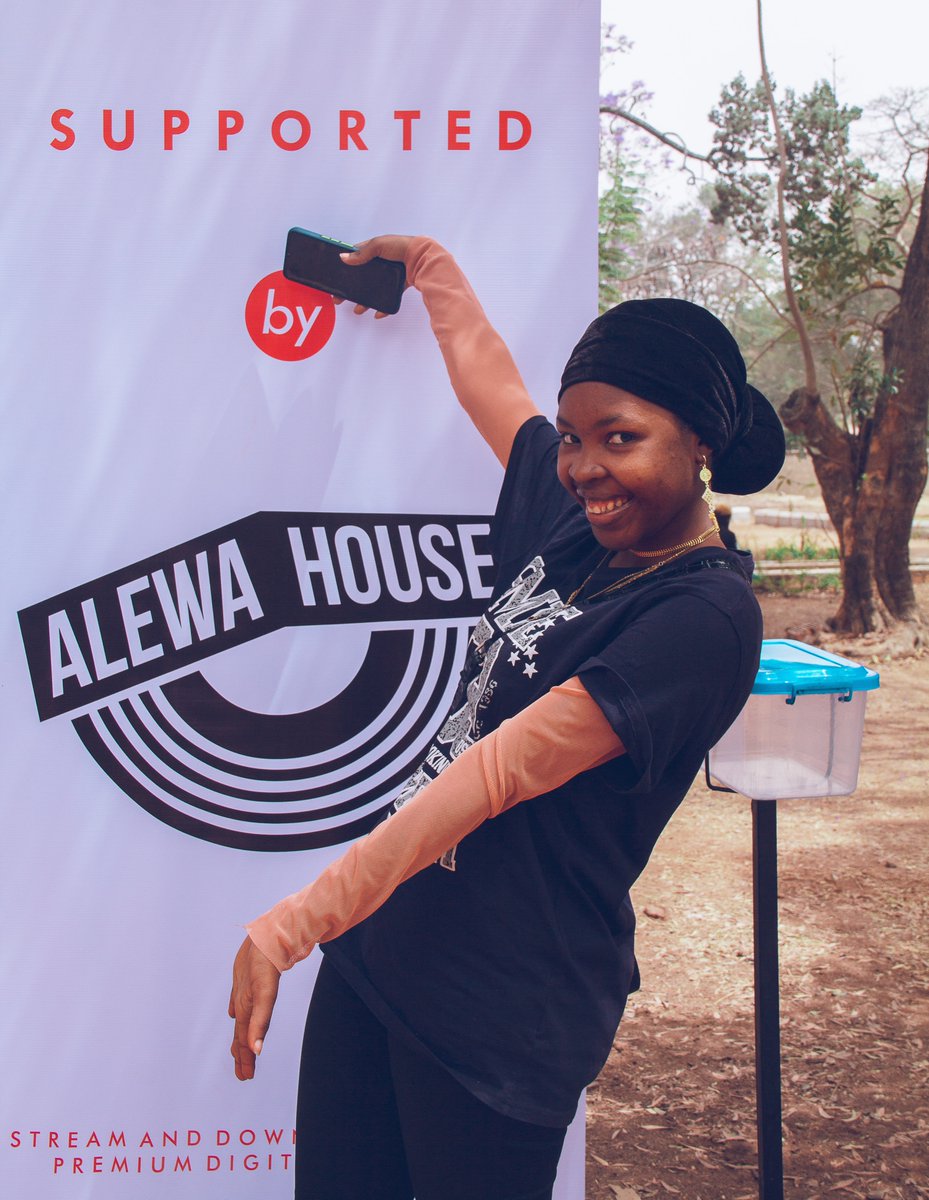 alewahouse's tweet photo. Be like Nanret. Support the brand 💙. https://t.co/mM4ZjLWVcT