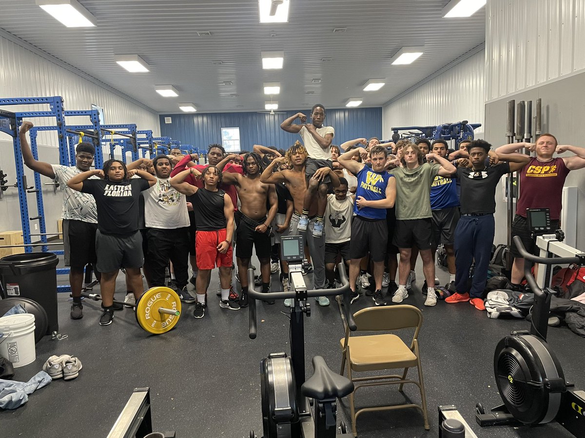 WiHi Football tweet media