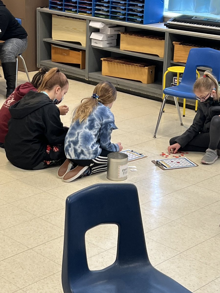 Musicwithmarsh's tweet photo. What better way to learn how to read notes than with board games! That’s right! Mrs. Brackenrich’s homeroom played Jenga, Twister, Emoji Note Name Bingo, and Checkers  to help learn how to read music. So fun! #onlyinravenna #riseupravenna #ravenpride https://t.co/hQ3rxSyDXL