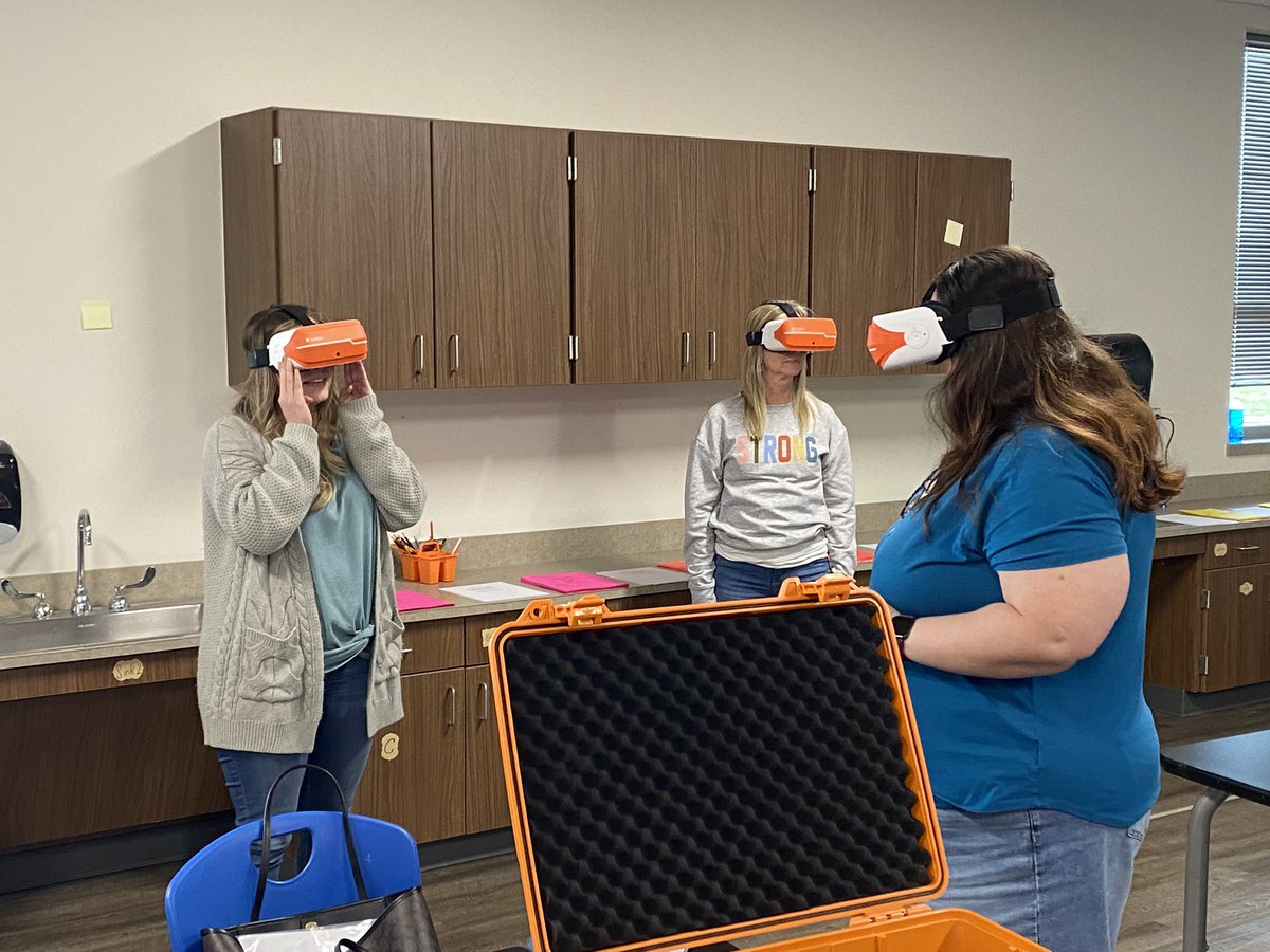 Sarah Buenger tweet media