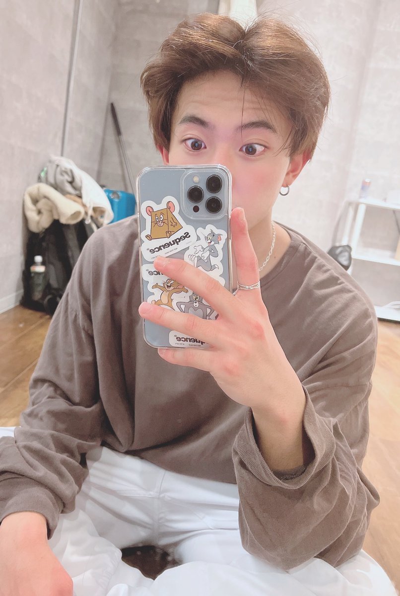 おはようございます🍋🌈⭐️
本日はワタクシ #フレッシュレモン水 最後の出演日です。
泣いても笑っても最終日。悔いのないように全力で楽しんで感謝の気持ちを忘れずに頑張ります🔥
今日は気合いを入れ直して一人深夜練をかましました❤️‍🔥ねむくないぞ〜✊