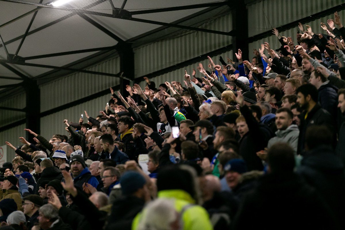 Joey7Barton's tweet photo. Superb team performance. 3 more points and another clean sheet.

Amazing travelling support again, thank you 💙

Rest, Recover and go again at The Mem Saturday.

See you there. 👍

#UTG #Kaizen #SPDB https://t.co/2feOupPAfj