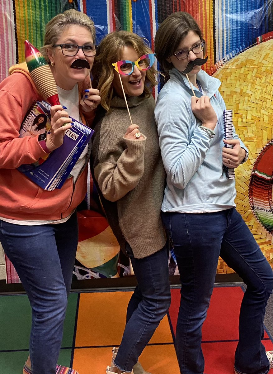 WJGurganus's tweet photo. Rockin’ LETRS In Gatorland #WJG2022 Today WJG teachers had their first LETRS training and they are ready to Rock! A commitment to ensure ALL Gator students are successful in Reading!#rightforkids🐊🐊❤️❤️ https://t.co/IMNZcpv3hD