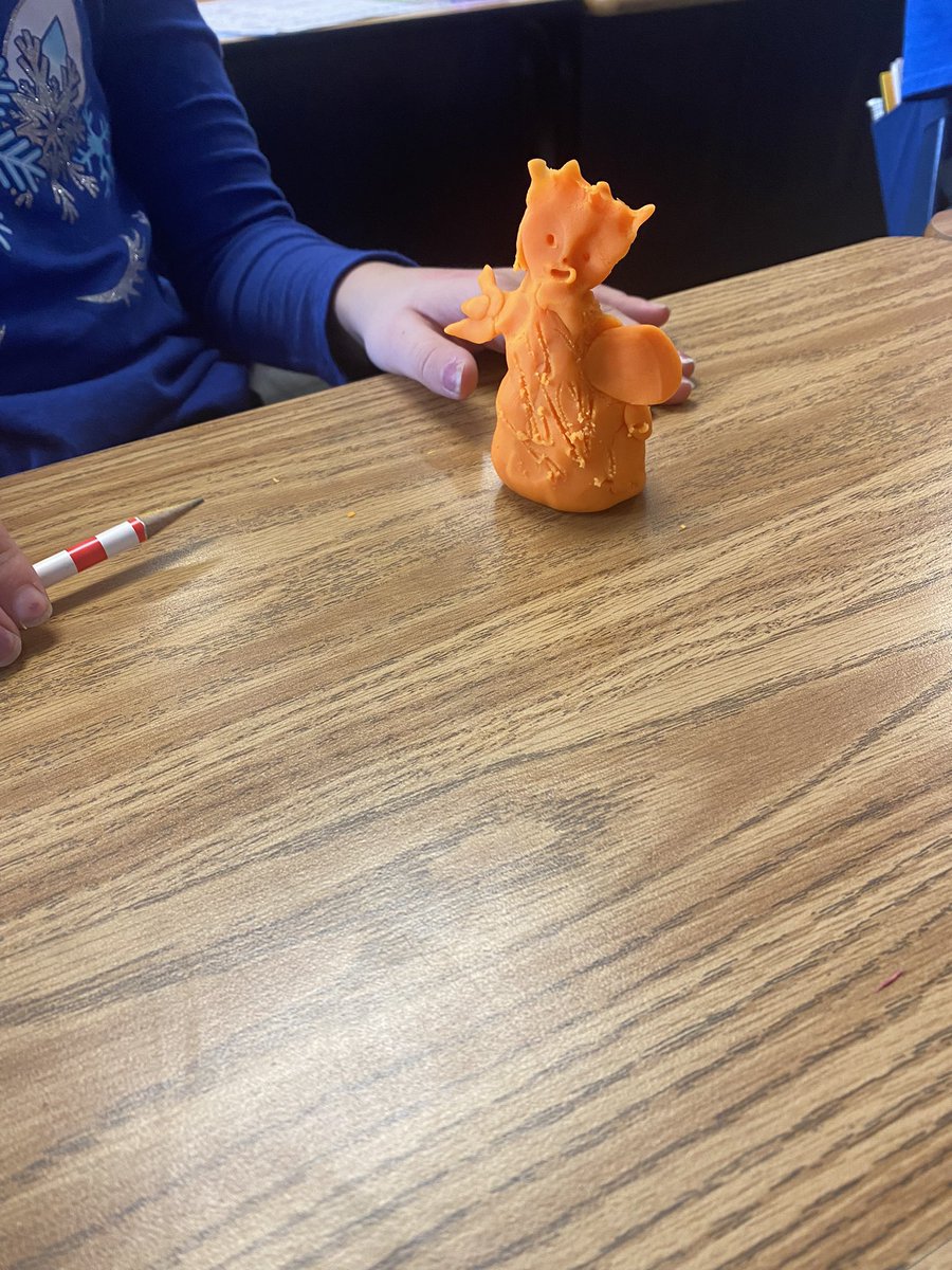 AprilWachal2's tweet photo. Next up on our landmarks tour was the Statue of Liberty! After learning some facts, we made our own Statues of Liberty! #STEMeducation #lakeviewvikes @ShellCreekVikes https://t.co/pZohcSpZhR