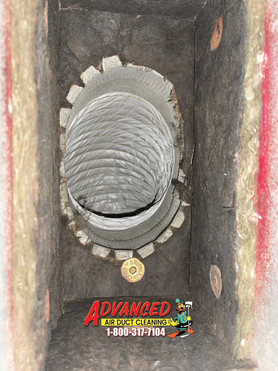 AdvancedFurnace's tweet image. Just because something may be out of sight, shouldn’t mean it should be out of mind!  Cleaning your air ducts will help improve the indoor air quality within your home or business! 

     ☎️ 1-800-317-7104☎️
          AdvancedAirDuctCleaning.com