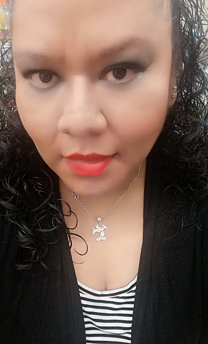 moonserena81's tweet photo. Creo que el naranja no es mucho mi color o si se ve bien????? Es la primera vez que lo uso jejejejejeje. Hay que experimentar shinga..... Vida solo hay una. https://t.co/uiX3ke1jUA