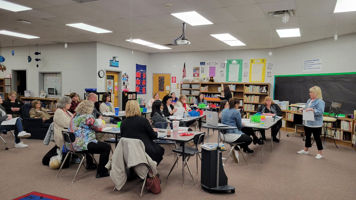 dawnmchildress's tweet photo. I am #FSPSProud! Our #OrrTeam presented elements from Marzano's Instructional Framework and described how they use those elements in their classrooms! Learning happens when you step outside of your comfort zone. They totally rocked it! #HRSLevel2 here we go! https://t.co/kA7KGrPBbh