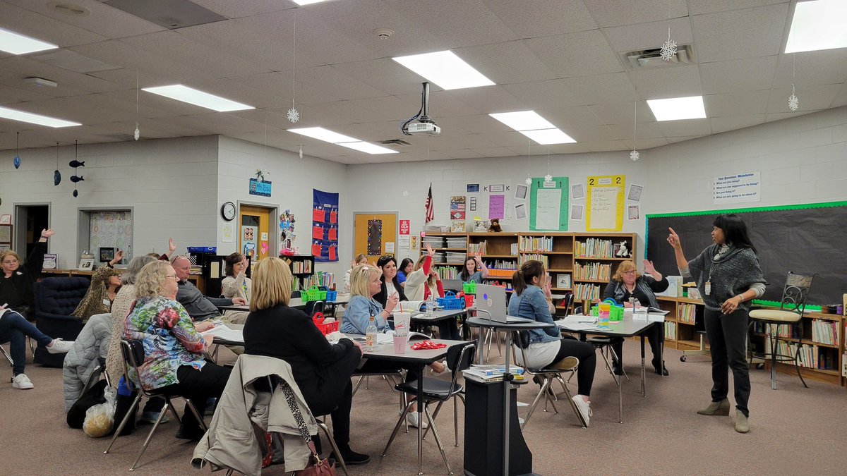 dawnmchildress's tweet photo. I am #FSPSProud! Our #OrrTeam presented elements from Marzano's Instructional Framework and described how they use those elements in their classrooms! Learning happens when you step outside of your comfort zone. They totally rocked it! #HRSLevel2 here we go! https://t.co/kA7KGrPBbh