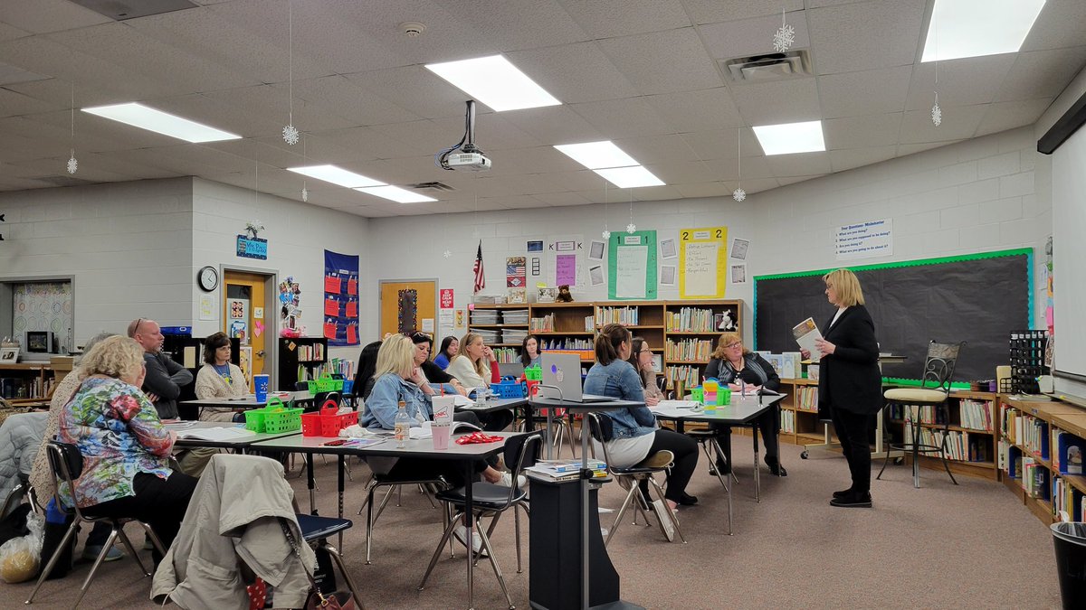 dawnmchildress's tweet photo. I am #FSPSProud! Our #OrrTeam presented elements from Marzano's Instructional Framework and described how they use those elements in their classrooms! Learning happens when you step outside of your comfort zone. They totally rocked it! #HRSLevel2 here we go! https://t.co/kA7KGrPBbh