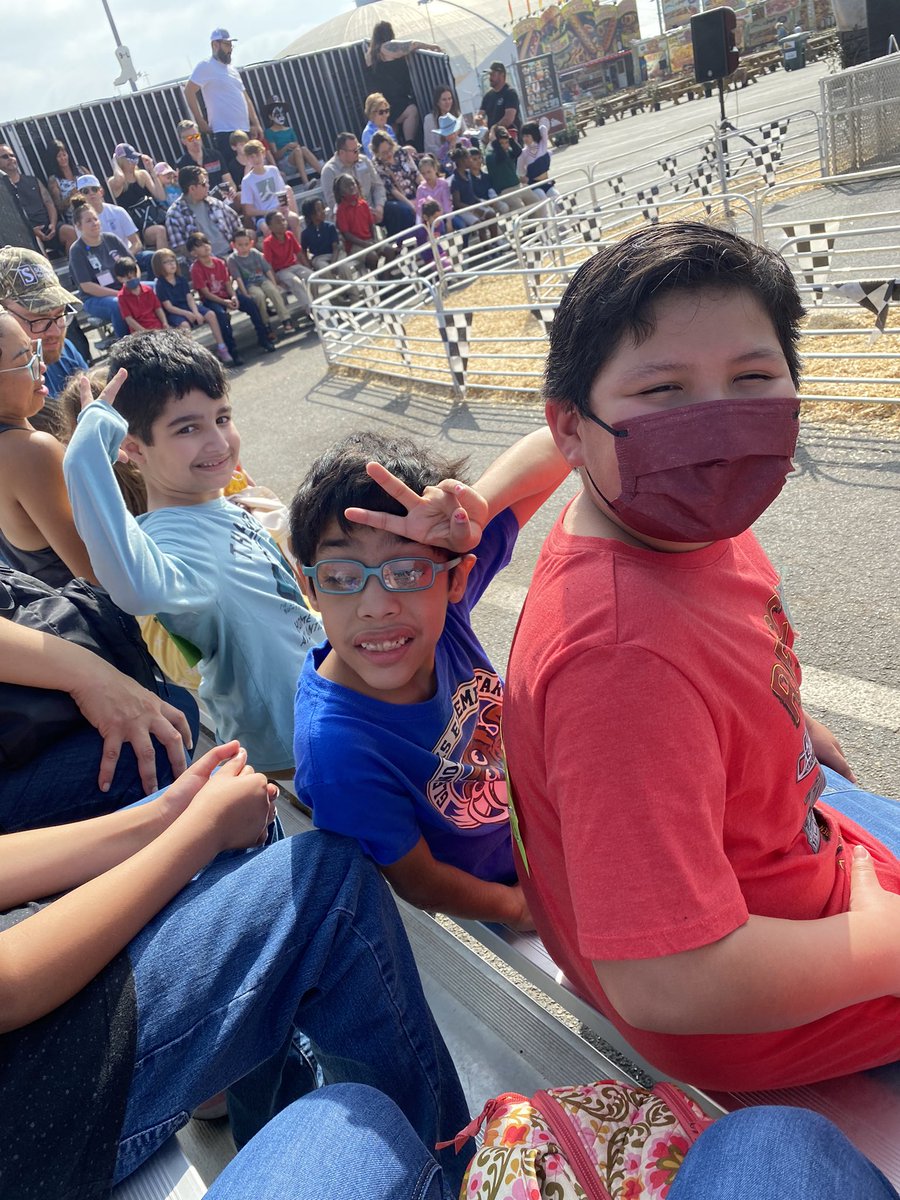 haleyfreeman22's tweet image. Let’s Rodeo, San Antonio! @NISDGlenoaks #LifeInALE