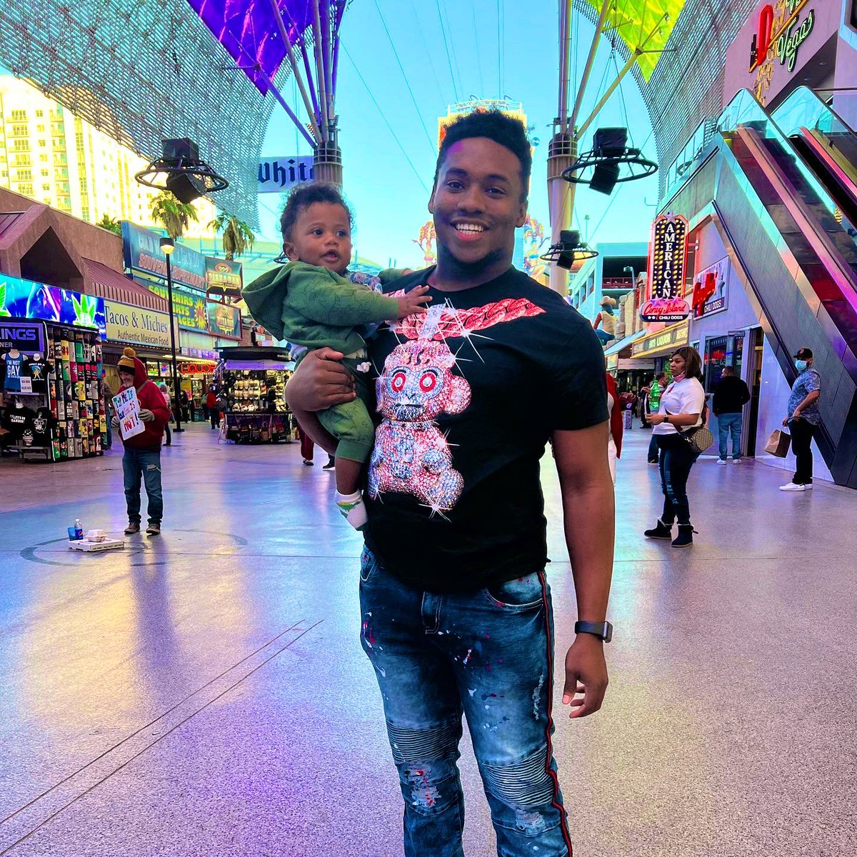Justdoit_trav's tweet photo. I’m excited to announce that I accepted a promotion to L6 operations manager role. My time at Amazon has been full of opportunities. I have been at 3 different sites in 3 different states and this will be my 4th site.
#amazon #amazonvestlife #godisgood #lasvegas https://t.co/rnNt5jUQWN