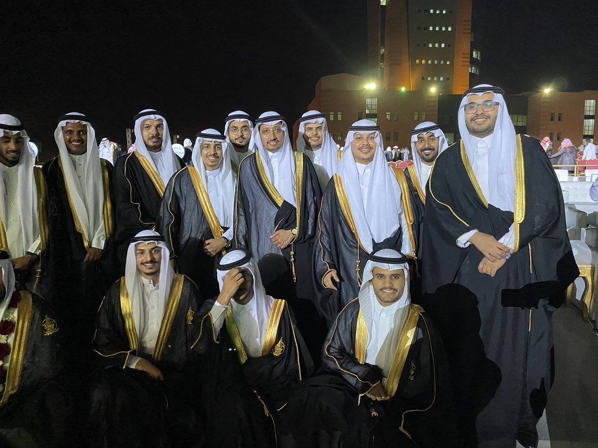 yahya_Alrefaie's tweet photo. "22.02.2022"

اللهم لك الحمد حتى ترضى و لك الحمد اذا رضيت و لك الحمد بعد الرضا ♥️🎓

#جامعه_جازان_حفل_تخريج_الدفعة17 https://t.co/kdAZjnYOve