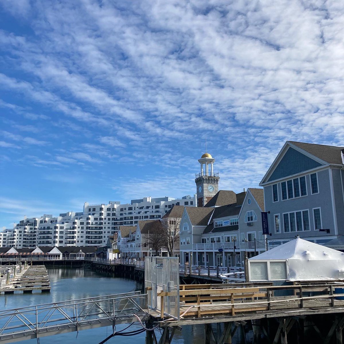DiscoverQuincy's tweet image. Any day is a good day to visit Marina Bay! 😊 #quincyma #marinabay 
Shop, 🛍Dine 🍽 &amp;amp; Brew 🍺
New brewery opening March 3rd
@breakrockbrewing @reelhousemarinabay @port305_marinabay @victorypointmb @siros_marinabay @boardwalkpizzamb @marina_bay_living 
@visitboston @visitma