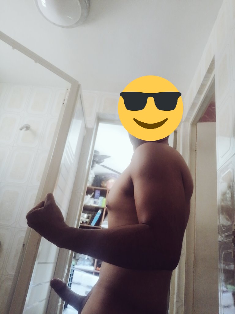 Causa mucho revuelo para algunos mi condición  y me preguntan que si cojo a pelo teniendo VIH 😉, aclaro que si le doy a pelo pero mis culitos lo saben y también saben que soy INDETECTABLE, por cierto cada quien es responsable de sus actos y por eso soy transparente😌