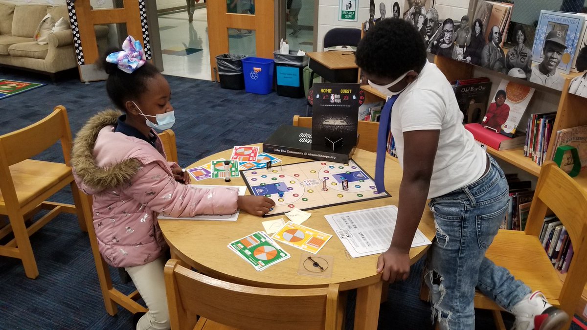 fpratt_eds's tweet photo. #NBAMathHoops showcasing fourth grade students @parksideaps with a special NBA guest Sheldon Williams founder of this wonderful experience! The students truly had a "ball"! 😉 #Luv4Math @apsupdate @AmariusR https://t.co/6T4USR3Yia