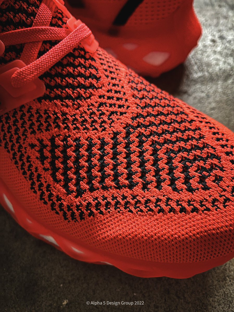 Kaeno's tweet image. UltraBoost WEB 🕸 DNA 🧬
Solar (Red / Orange) /// @adidasrunning