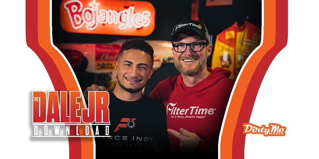 DirtyMoMedia's tweet image. The @DaleJr Download – @ErnieFrancisJr: Future Force

📞The Captain’s Call
⚠️Breaking SRX News
🙌Jr. Loves Jr.
💯Miata Madness
🤯Driveshaft Thru Window
✖️Brad Don’t Care

LISTEN:
Web: bit.ly/2HcOmhi
Apple: apple.co/2Fkf9Wd 
Google: bit.ly/35GckNL