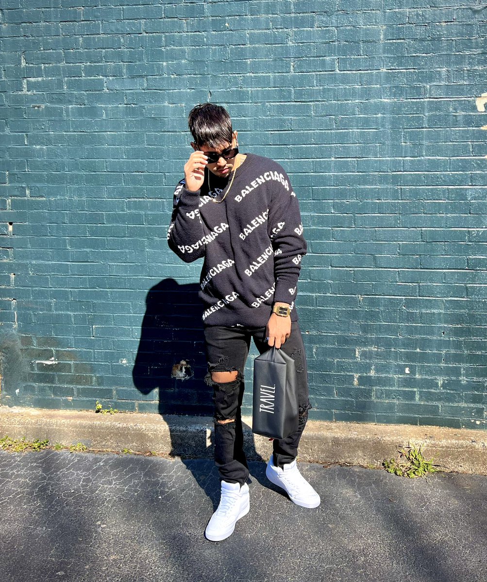 joseannel_'s tweet photo. BALENCIAGA https://t.co/oYk2XbUCgV