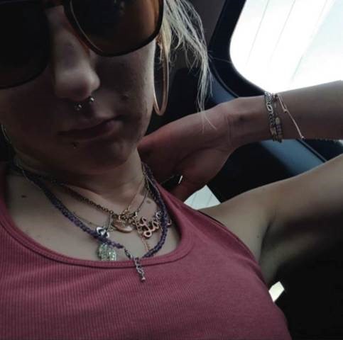 vicpdcanada's tweet photo. Please share &amp; help us locate high-risk missing 16-yr-old girl Lia Barker, who was last seen Feb 1st. 

Described as: Caucasian, 5'7'', slim build, shoulder-length dyed blonde hair. 

https://t.co/BIYZfZDCvg https://t.co/W4Mhxwoz4t