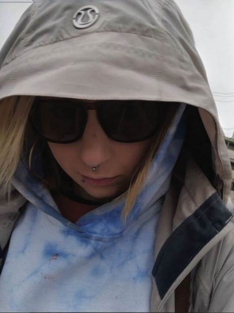 vicpdcanada's tweet photo. Please share &amp; help us locate high-risk missing 16-yr-old girl Lia Barker, who was last seen Feb 1st. 

Described as: Caucasian, 5'7'', slim build, shoulder-length dyed blonde hair. 

https://t.co/BIYZfZDCvg https://t.co/W4Mhxwoz4t