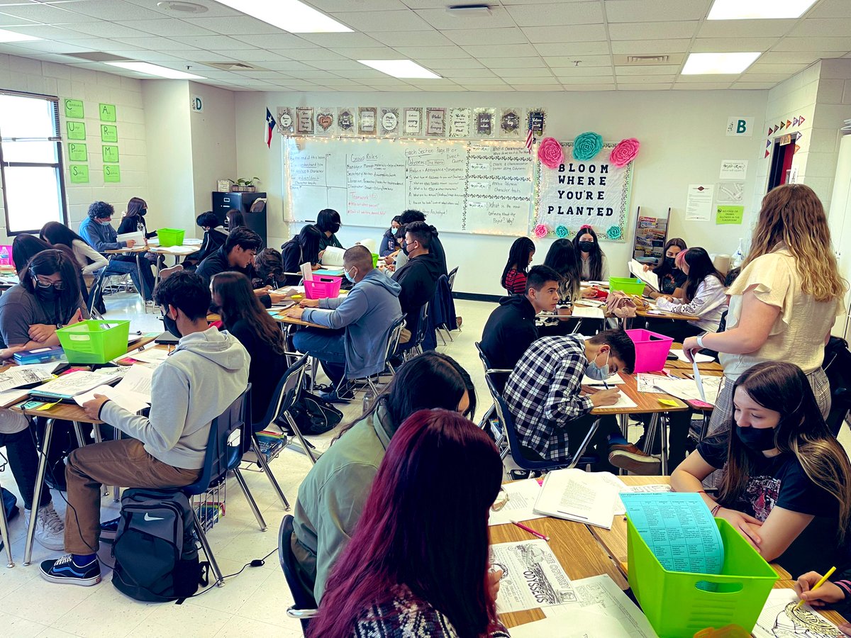 FPPaugh's tweet photo. Ms. Florio planned and delivered a lesson on characterization and archetypes through character analysis. Way to find different ways to keep students engaged. ππ»@EDAztecs_HS #utepintern https://t.co/qx09jw4vYm