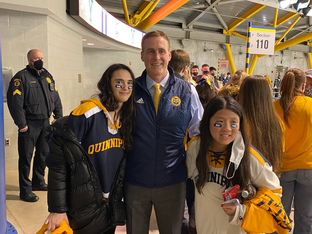 QU_MIH's tweet photo. Man of the people! https://t.co/LtBYlZkBpV