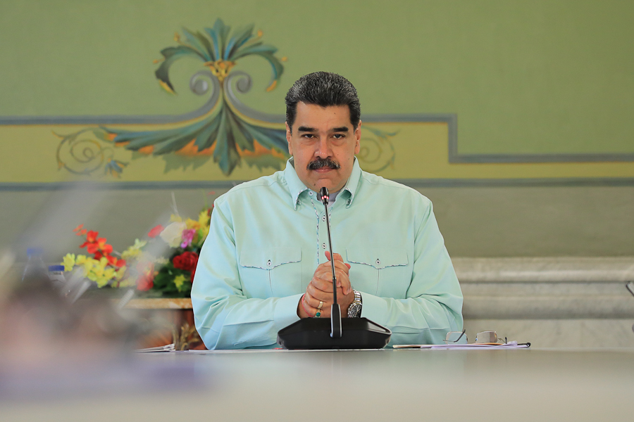 #INFORMACIÓN | Durante la trasmisión presidencial, el Pdte. <a href="/NicolasMaduro/">Nicolás Maduro</a> indicó que cada 4 meses la población debe ponerse el refuerzo contra el covid-19. <a href="/_LaAvanzadora/">Yelitze Santaella</a>  #PatriaDePaz