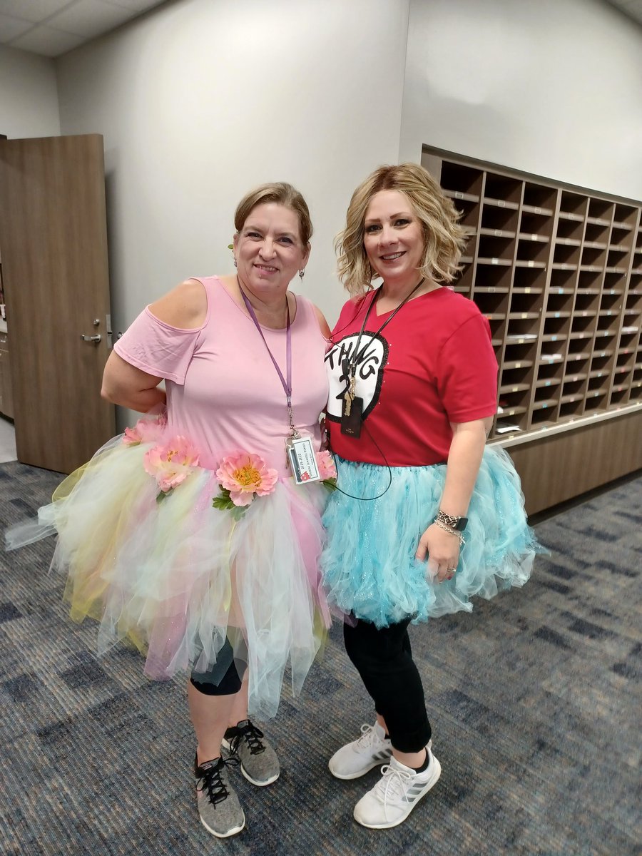 LissaArchuletta's tweet photo. Tutu making party @Hancockcfisd #happeningsathancock #CFISDspirit @CyFairISD https://t.co/QjL7osfK7I