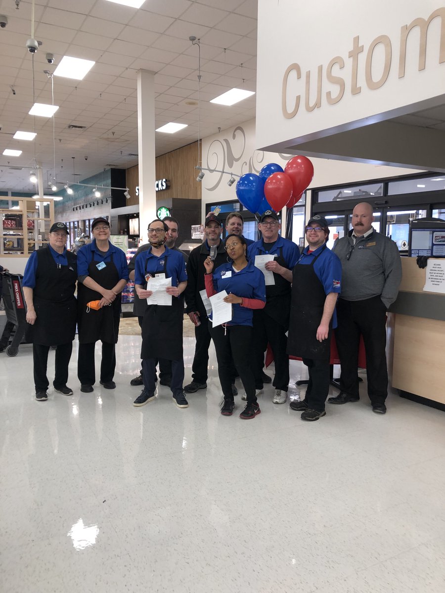 LeawoodPC's tweet photo. In honor of National Supermarket Employee Day, we celebrate our Leawood Price Chopper employees! BIG THANK YOU for all you do! https://t.co/t0BubdceGX