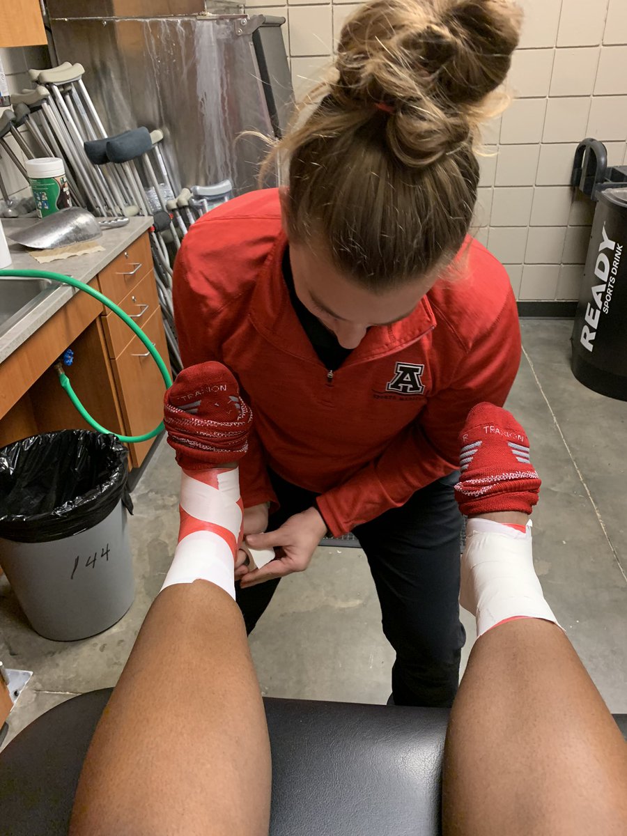 Dawgsportsmed's tweet photo. #BestieBoo Tape and Game Day. Here for it. Letβs Goooo!! π€©πΎπ @Indiaayanaa2 @AHS_GirlsBB @SFAHS_Bulldogs @FBISDAthletics https://t.co/T6byaU7z1i