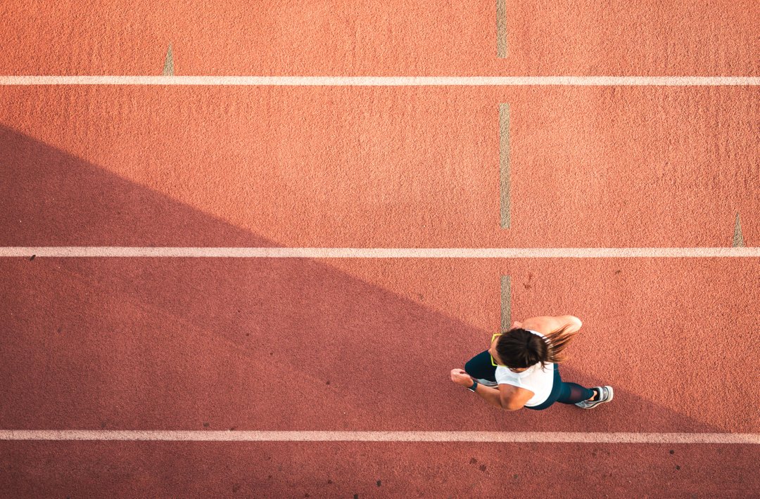 T-Minus 19 days until sunlight at EAC workouts. Cannot wait.
=================================
Body: Nikon Z6 II
Glass: Nikon 24-70 f/2.8
=================================
•
•
•
• 
#electricathleticclub #noshowerhappyhour #earnyourbeer #underarmour #uarunning #werunla #di