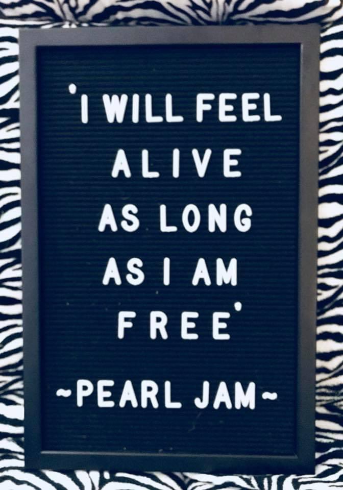 driftin2fantasy's tweet photo. @PearlJam Grievance https://t.co/sHCRokEAs8